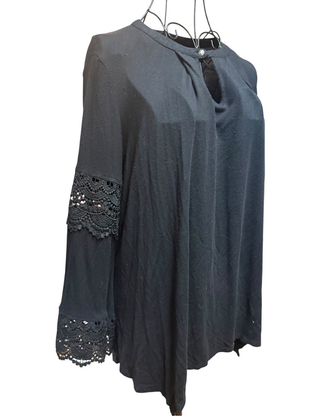 Wrangler Black Lace-Trim Bell Sleeve Tunic Medium - Picture 2 of 9